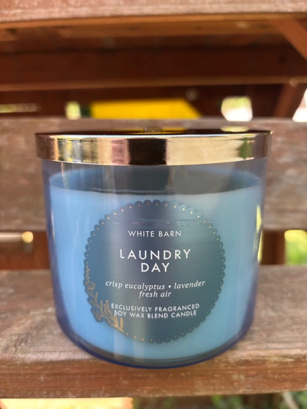 White Barn Laundry Day Candle - Blue with Gold Trim - Picture 10 of 11